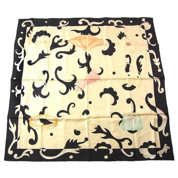 Authentic Bvlgari scarf Beige Black Woman Authentic Used